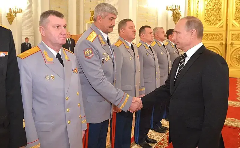 Генерал-полковник Кузовлев Сергій Юрійович з Путіним