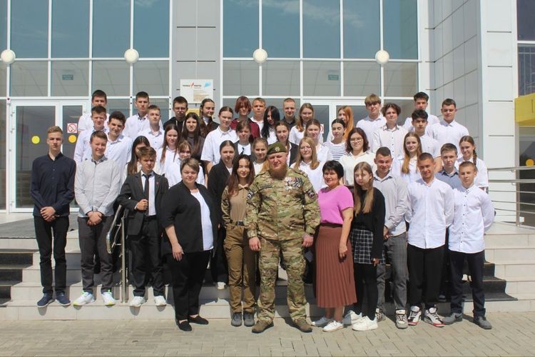 мілітаризація українських дітей